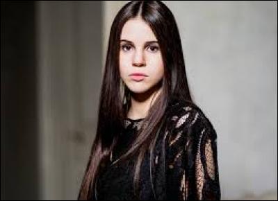 Cette artiste a des parents français et anglais. Elle chante "Homeless" et "Dancing with the Devil". Je parle bien sûr de...