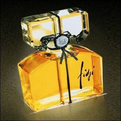 Eau de toilette ancienne, à qui appartient Fidji ?