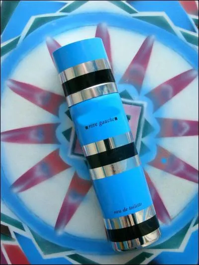 C'est "Rive gauche"....