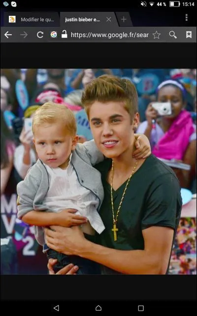 Quel est le prénom de son petit frère ?