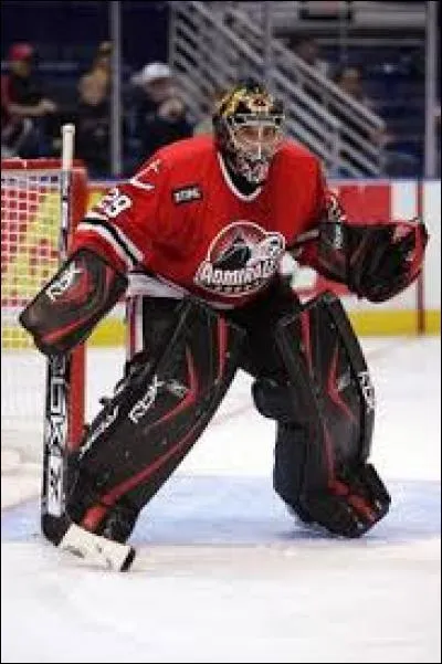 Dans quelle équipe de la LNH est-il, en février 2016 ?