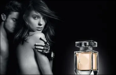 Il chantait 'Elle a des gestes de parfum qui rendent bêtes ou rendent chiens, et si lointaine de son coeur, pour moi c'est sûr, elle est d'ailleurs" :