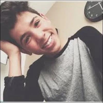 Sur sa deuxième chaîne, il a mis comme titre "La meilleure des surprises". De qui parlait-il ?