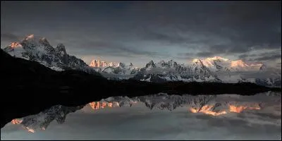 Que fait-il encore à Chamonix pour Nana Mouskouri ?