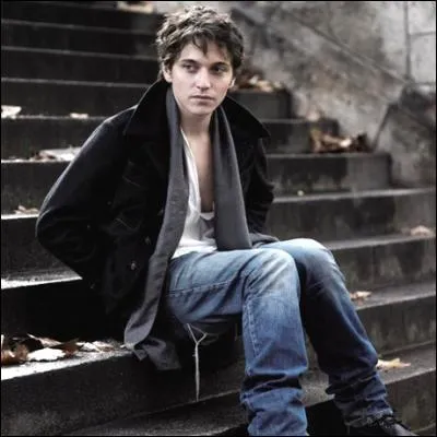 Quelle est la chanson de Raphaël ?