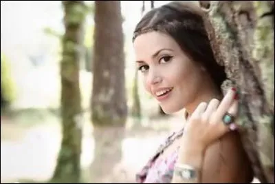 D'où vient l'amoureuse de Florian ?