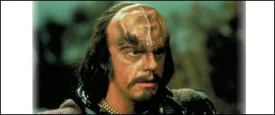 Dans quel Star Trek a-t-il incarné le commandant Klingon ?