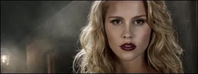 Qui a poignardé Rebekah avec un couteau mystique ? Et où se trouve son corps ?