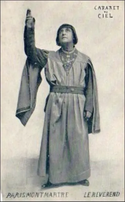 Commence alors le spectacle. Un.... s'avance et se met à sermonner les clients en leur imposant un prêche. Comment appelle-t-on ce personnage ?