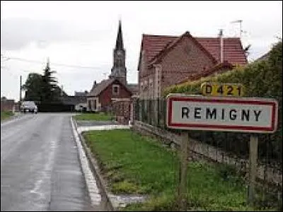 Nous entrons dans le village Axonais de Remigny. Nous sommes en région ...
