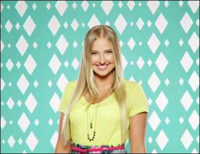 Marisa sait-elle que K.C. est un agent secret ?