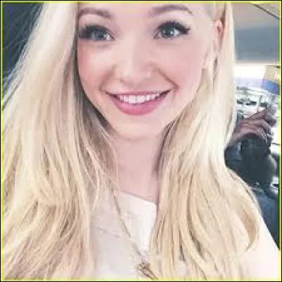 Des jumelles qui se ressemblent comme deux gouttes d'eau, mais très différentes :