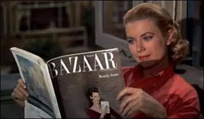 Qui joue la jeune femme (sur la photo) ?