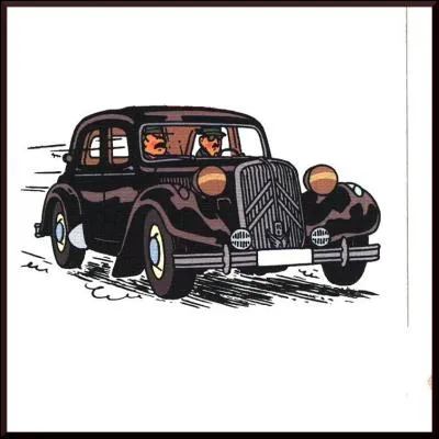 Dans quel album de dangereux espions roulent-ils avec cette Citroën 15 ?