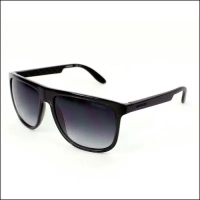 'On the Road again' est une chanson très connue de Bernard Lavilliers. Quel grand créateur de mode a signé la photo de la pochette du single ?