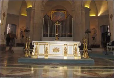 L' "____" d'une église.