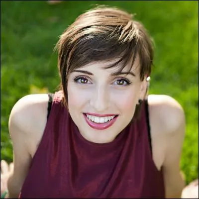 Cette youtubeuse beauté a été en couple avec un youtubeur très connu sous le nom de...