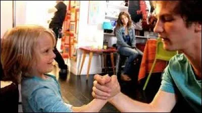 Qui est celui avec qui elle va fait un bras de fer ?