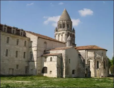 Un centre européen de recherche et de pratique musicales est implanté au cur de l'abbaye aux Dames dans cette ville de Charente-Maritime qui est...