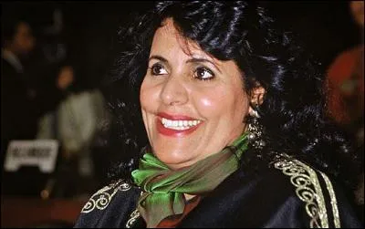 Safia Farkash al-Baraasi fut la présidente de « l'Organisation des Premières Dames d'Afrique », mais fut surtout connue comme l'épouse de ... (Complétez ! )