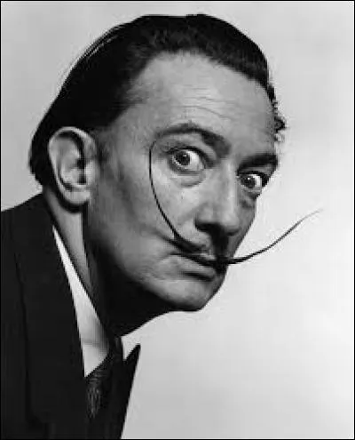 Salvador Dali gominait sa moustache au miel.
