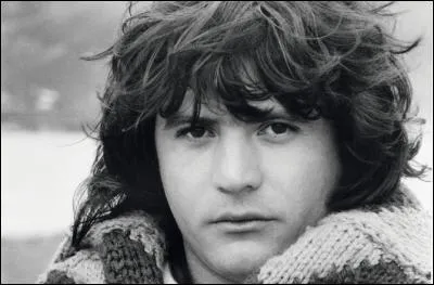 Je me présente je m'appelle Henri, et je suis :