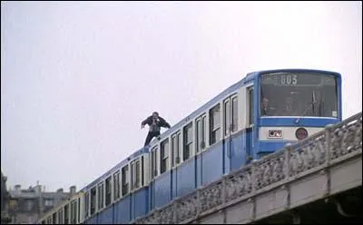 Le Président ou le serpent ne nous font pas oublier la peur sur la ville, en rapport avec ....