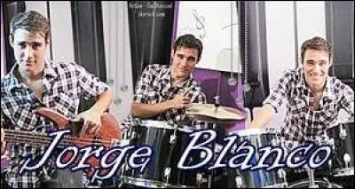 Comment s'appelle l'acteur qui joue León ?