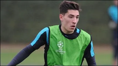 Dans quel club évolue ce joueur ?