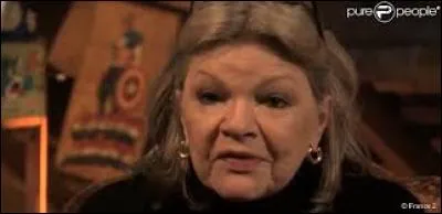 Sa mère était une grande actrice, son père réalisateur et son fils présente de la téléréalité. Elle était la Ginou de Navarro.