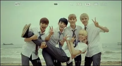 Qui est le leader de ce groupe ? (MYNAME)