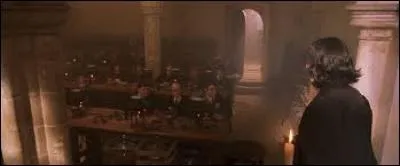 Le professeur Rogue enseigne...