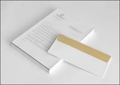 Que contient une enveloppe au sens propre ?