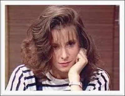 Qui nous disait : "Un, maman a tort. Deux, c'est beau l'amour. Trois, l'infirmière pleure. Quatre, je l'aime" ?