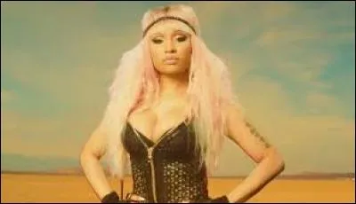 La chanson "Hey mama" a été interprétée en 2014 par :