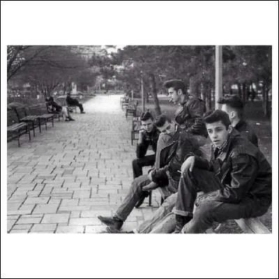 Que font les hommes qui déraillent ?