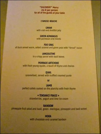 Lui, cela fait 70 ans qu'il nous roule dans la farine et que personne ne porte plainte. Je ne parle pas de sa cuisine ou de son restaurant, je parle de la douloureuse (pour un Québécois j'en connais des mots typiquement français) qui vient après avoir mangé chez lui et Joël Robuchon a bien 70 ans en 2015