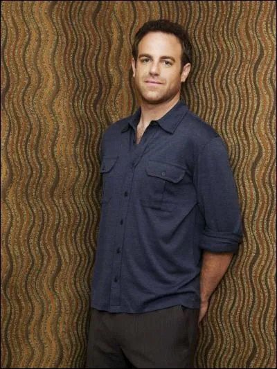 Dans "Private Practice", quel personnage joue Paul Adelstein ?