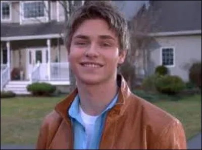 De qui Abby est-elle amoureuse ?