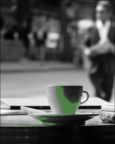 Combien de caféïne contient une tasse de café décaféiné ?