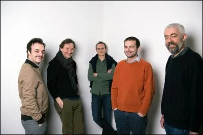 Et il rajoute :  Les autres sont hauts en couleur, mais pour Tintin, on se demande ce qu'il pense, il est subtil et plein d'émotions, on croit qu'on en attrape une mais il est déjà ailleurs, ça va très vite". Et que dit-il d'autre sur la difficulté de son interprétation ?