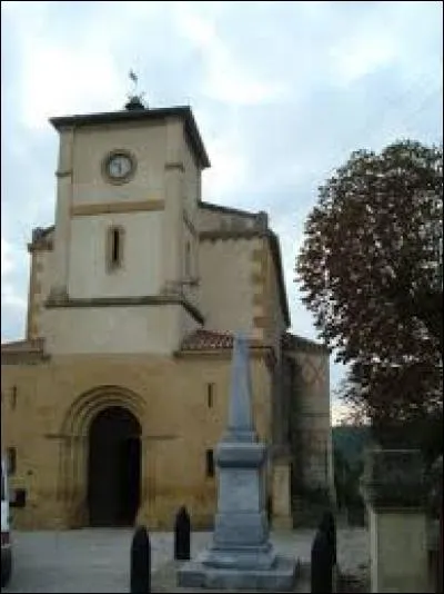 Village Haut-Garonnais de 93 habitants, Montclar-de-Comminges se situe en région ...
