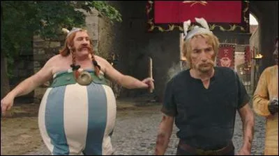 Au moyen-âge, vers le XII e siècle, les sous-vêtements masculins (chemises et braies) étaient surtout portés par les classes supérieures.