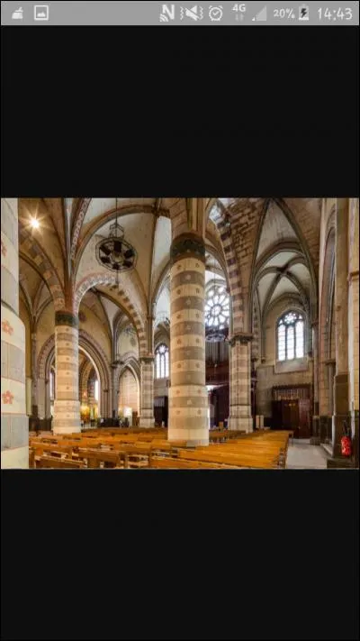 Combien y a-t-il de cathédrales à Digne ?