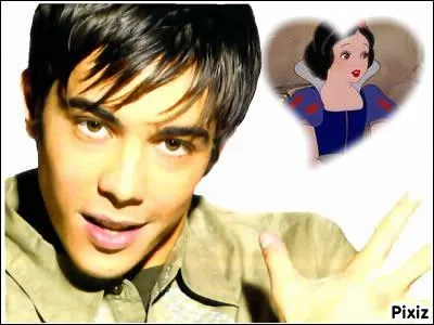 Docteur, je m'appelle Karine Ferri, de qui vais-je être très proche ?