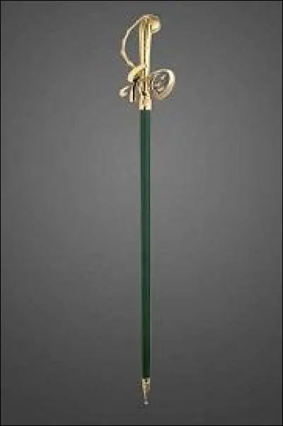 Il a gagné le prix André Malraux pour Shitao, la saveur du monde; le prix Roger Caillois pour ses essais et son recueil de poèmes Double chant; le prix Femina pour son roman Le Dit de Tianyi et le Grand prix de la Francophonie pour l'ensemble de son uvre.Son épée créée par le joaillier Mellerio est ornée de motifs de bambou chinois et de lys français avec une oie sauvage. C'est à...