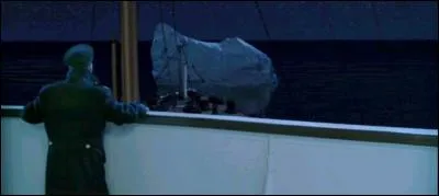De combien de m&egrave;tres l'iceberg et le Titanic sont-ils &eacute;loign&eacute;s ?