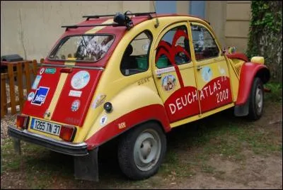 Pas d'accord pour un raid dans l'Atlas ? Qu'à cela ne tienne : partons frimer en ville avec une "custom surbaissée" ! Mais où l'ai-je (é)garée, au fait ?