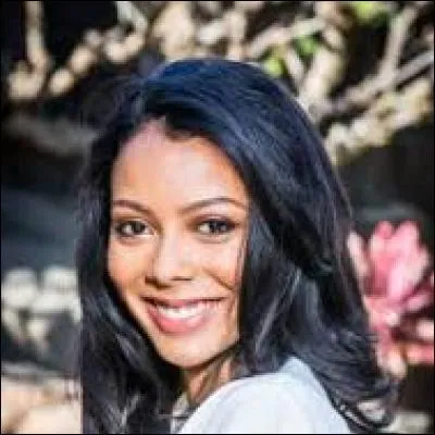 Comment s'appelle la chanteuse de "The Voice" ?