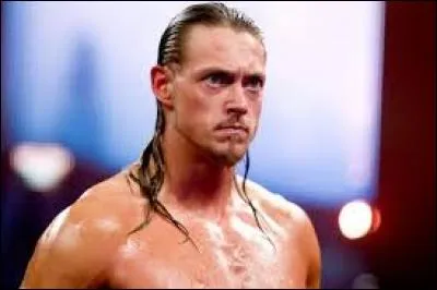 Quelle est la bonne orthographe du nom de cette superstar de la NXT ?